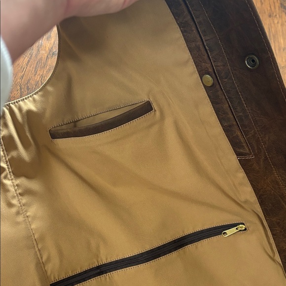 Coronado Leather vest. Genuine American Bison leather. Excellent size  50X XL - Picture 7 of 15